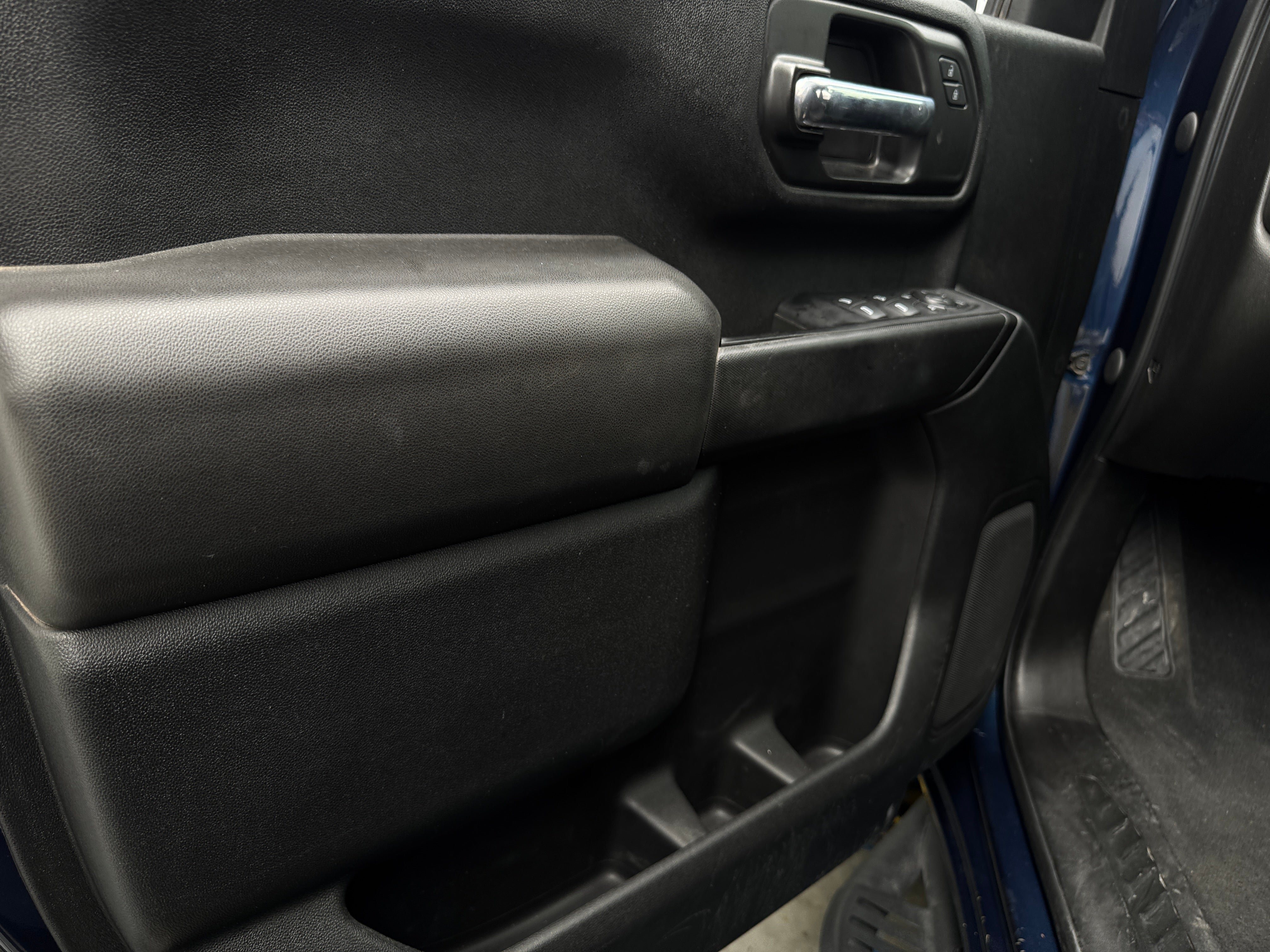 chevrolet silverado 2500hd 2021 1GC4YMEY2MF315031 image chevrolet silverado 2500hd 2021 1GC4YMEY2MF315031 image